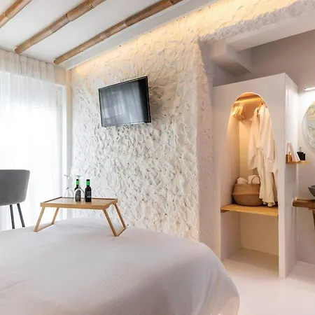 Апартаменты Stylish & Tiny Room-city Center