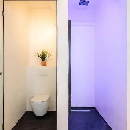 Stylish & Tiny Room-city Center Салоники